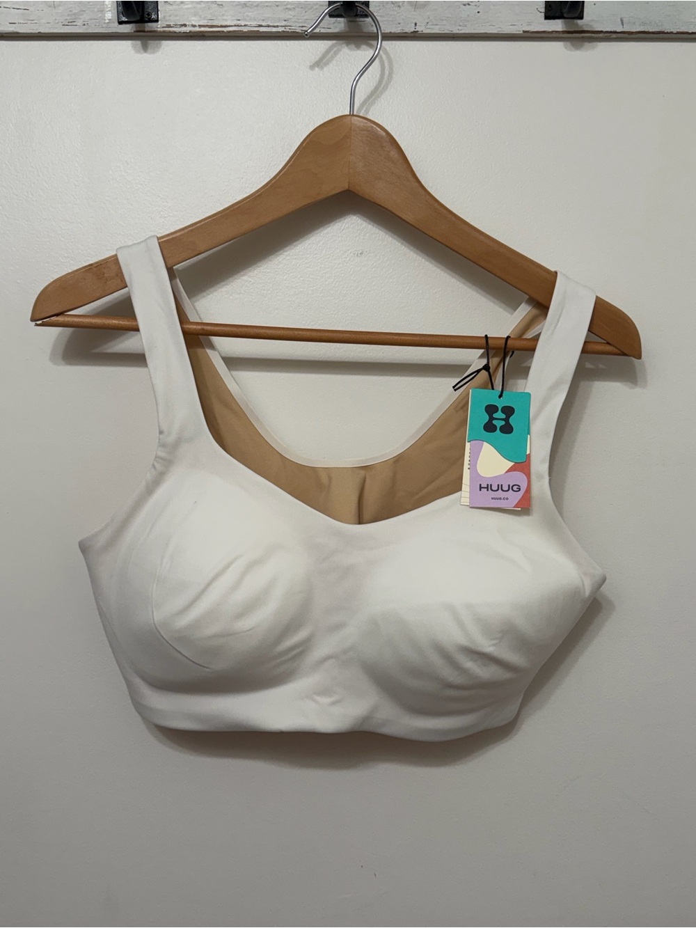 HUUG White Wireless daily embrace crop bra